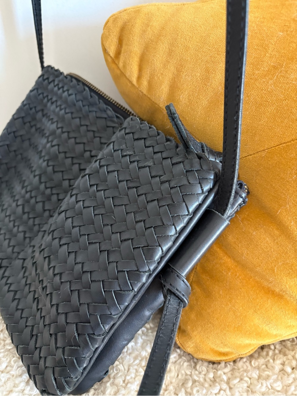 Madewell Woven Leather Crossbody Bag in Black - Picture 7 of 11